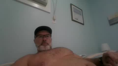 Snapshot of musclemeat41 chatting on December 8, 4:18 pm musclemeat41 online show from December 8, 4:18 pm