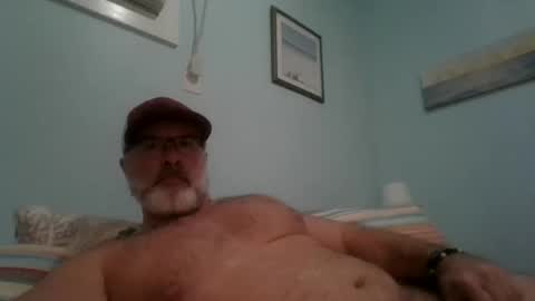 Snapshot of musclemeat41 chatting on December 18, 8:57 pm musclemeat41 online show from December 18, 8:57 pm