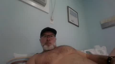 Snapshot of musclemeat41 chatting on January 2, 3:40 pm musclemeat41 online show from January 2, 3:40 pm
