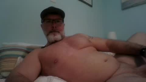 Snapshot of musclemeat41 chatting on February 10, 6:24 pm musclemeat41 online show from February 10, 6:24 pm