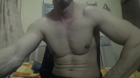 Snapshot of musculargod chatting on January 12, 9:19 pm SexyMuscled online show from January 12, 9:19 pm
