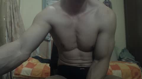 Snapshot of musculargod chatting on February 3, 11:05 pm SexyMuscled online show from February 3, 11:05 pm