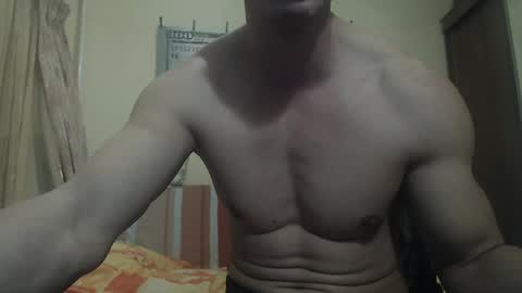 Snapshot of musculargod chatting on February 19, 8:41 pm SexyMuscled online show from February 19, 8:41 pm