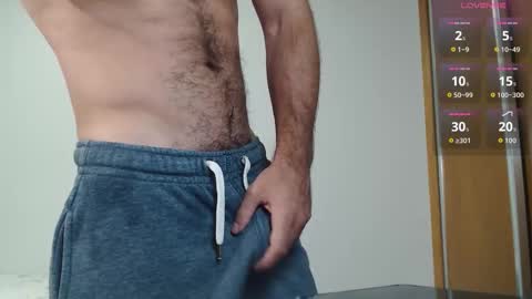 Snapshot of myhairymacho chatting on October 12, 9:20 pm Juan OF myhairymacho online show from October 12, 9:20 pm