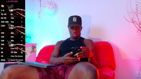 Mylo Wallace  online show from March 3, 10:51 pm