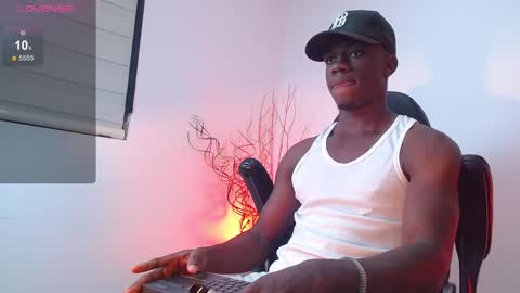 Mylo Wallace  online show from January 22, 4:44 am