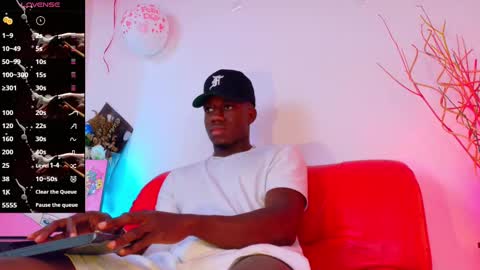 Mylo Wallace  online show from March 9, 12:10 am