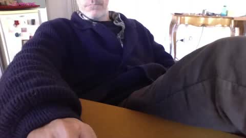 Bi sexy guy lovense hush is on private is open or password show tip if you like. online show from March 2, 7:43 am