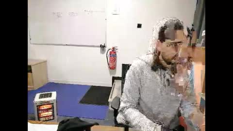 David Leon online show from December 19, 8:55 am