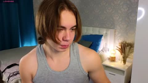 Mickey online show from December 13, 6:38 pm