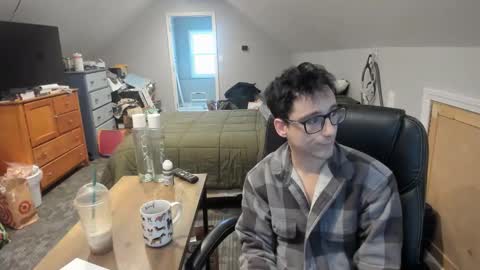 a Ordinary Boy online show from January 17, 4:43 pm