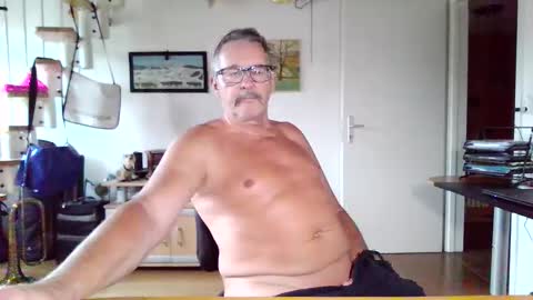 Mach mich heiss mit Token bis zum Orgasmus  online show from September 24, 3:21 pm