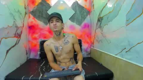 naider_1 online show from November 24, 9:05 pm