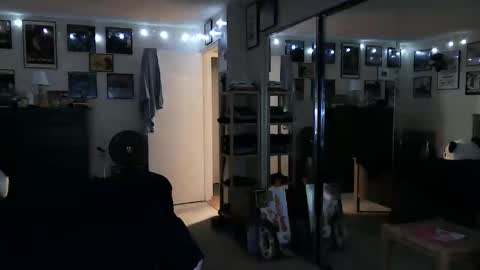 Snapshot of nakedmonkey chatting on February 9, 11:46 pm nakedmonkey online show from February 9, 11:46 pm