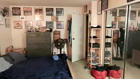 nakedmonkey online show from November 9, 5:11 am