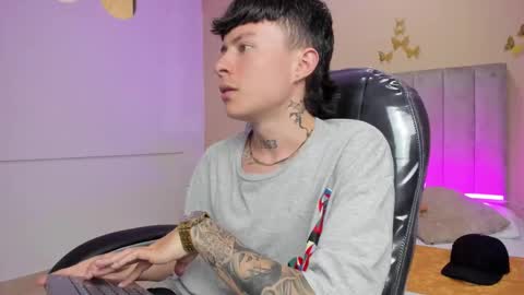 Nascary Fox online show from February 11, 8:25 pm