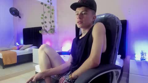 Nascary Fox online show from November 4, 8:32 pm