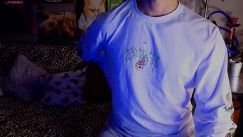 Snapshot of nathanbruce chatting on October 21, 3:48 pm N A T H AN online show from October 21, 3:48 pm