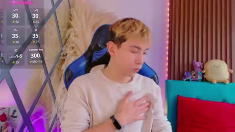 Christopher  Chris online show from February 6, 1:08 pm