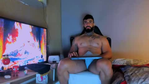Snapshot of naughty_dominant chatting on December 31, 11:20 am Miller online show from December 31, 11:20 am