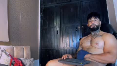Snapshot of naughty_dominant chatting on January 14, 2:43 pm Miller online show from January 14, 2:43 pm
