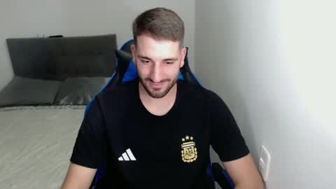 Nico online show from February 5, 7:53 pm