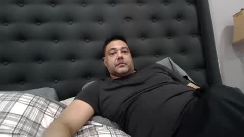 navgill09 online show from March 2, 7:19 pm