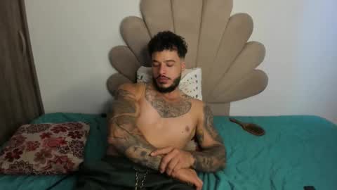 Nei turn green online show from October 27, 8:33 pm