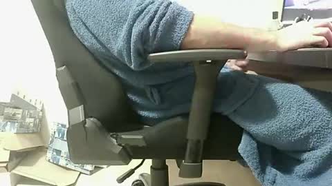 neeko online show from November 24, 4:30 pm