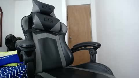 neitan___ online show from March 7, 4:27 pm