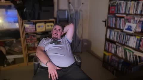 Snapshot of neofleet chatting on October 28, 9:17 pm Alex online show from October 28, 9:17 pm