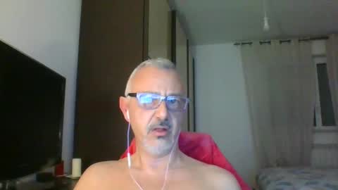 Snapshot of nevenerabis chatting on January 7, 7:17 pm nevenerabis online show from January 7, 7:17 pm