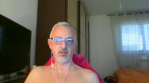 Snapshot of nevenerabis chatting on March 10, 2:05 pm nevenerabis online show from March 10, 2:05 pm