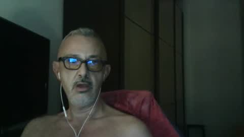 Snapshot of nevenerabis chatting on October 10, 6:02 pm nevenerabis online show from October 10, 6:02 pm