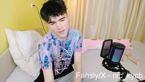 Snapshot of nic_ky chatting on December 4, 4:27 pm Nick PVT is open FanslyTwitter - Nic kycb online show from December 4, 4:27 pm