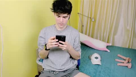Snapshot of nic_ky chatting on December 28, 8:04 pm Nick PVT is open FanslyTwitter - Nic kycb online show from December 28, 8:04 pm