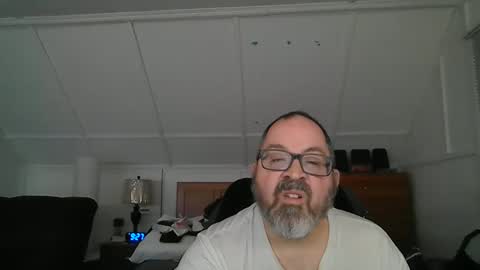 niceguy7208 online show from February 15, 2:26 am