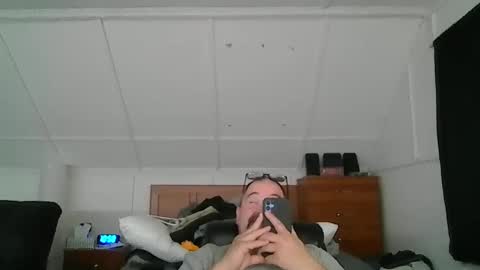 niceguy7208 online show from September 15, 2:58 am