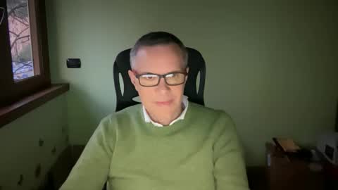Snapshot of niceshy_71 chatting on February 26, 4:56 pm Andrew online show from February 26, 4:56 pm