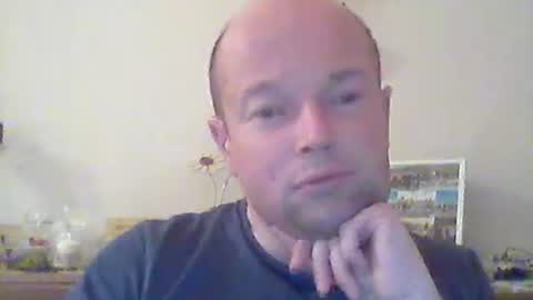 nick1990b online show from October 9, 6:02 pm