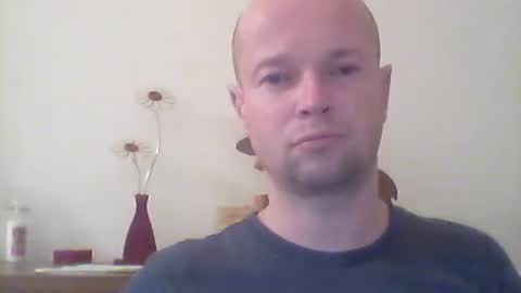 nick1990b online show from December 9, 6:52 pm