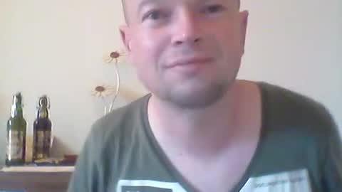 nick1990b online show from March 5, 3:51 pm