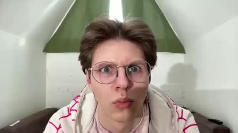 Nick online show from January 7, 8:15 am