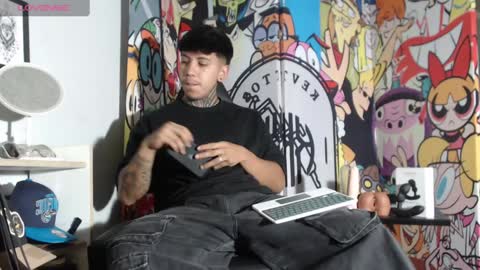 Nickhot0609 online show from December 2, 10:32 pm