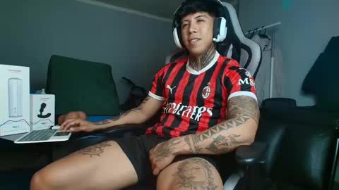 Nickhot0609 online show from September 15, 8:32 pm