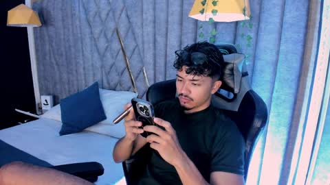 Nicolai online show from April 10, 12:01 pm