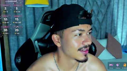 Nicolai online show from February 12, 1:17 pm