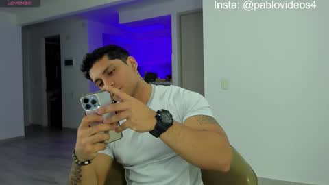 Snapshot of nicolas_montoya chatting on September 20, 2:55 am nicolas_montoya online show from September 20, 2:55 am