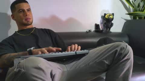 Nicolas online show from November 26, 3:42 am