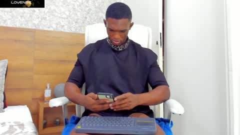 Snapshot of nicolaskan chatting on December 12, 12:44 pm Nicolas online show from December 12, 12:44 pm